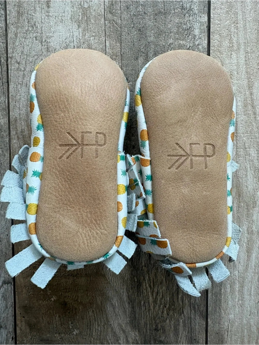Freshly Picked Pineapple Print baby soft sole Moccasins Size 9 toddler